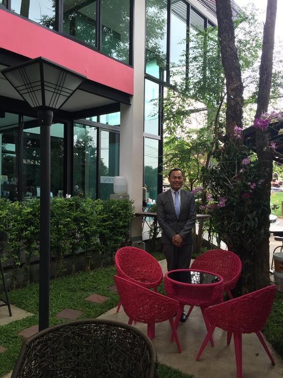 Coffee Station Hostel Удон Тани Екстериор снимка